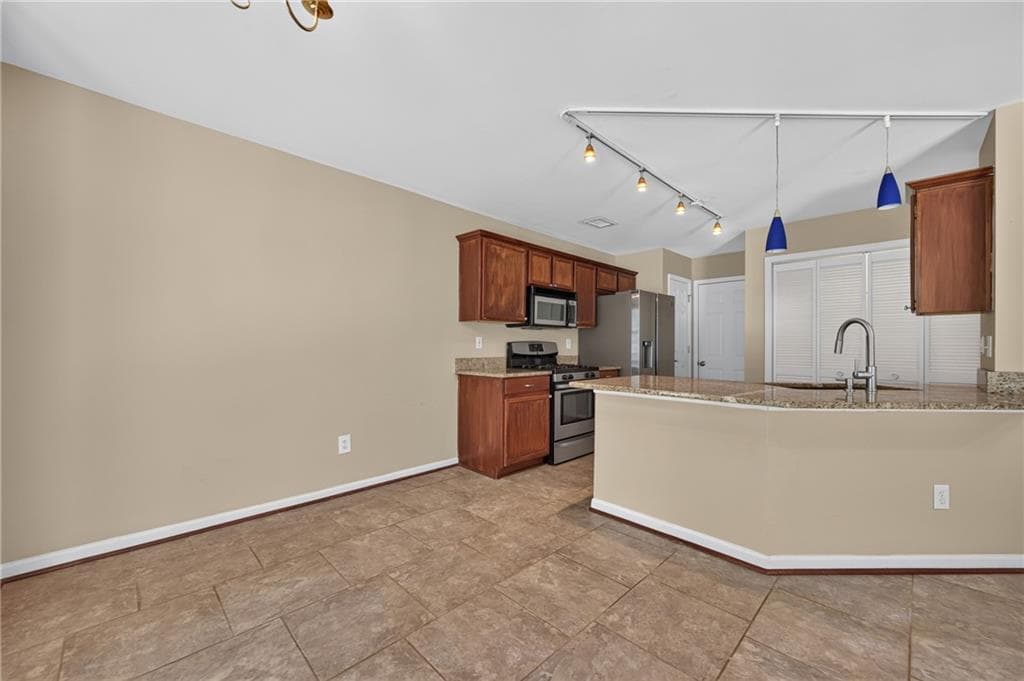 3 bedroom, 3 bathroom, 1,770 sq ft single family residence under contract at 3136 Justice Mill Court, Kennesaw, GA 30144 — photo 7