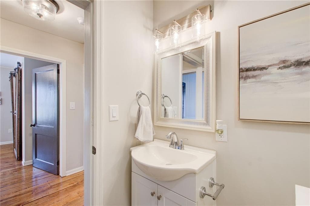3 bedroom, 2 bathroom, 1,476 sq ft single family residence for sale at 5125 Dahlonega Highway, Cumming, GA 30028 — photo 8