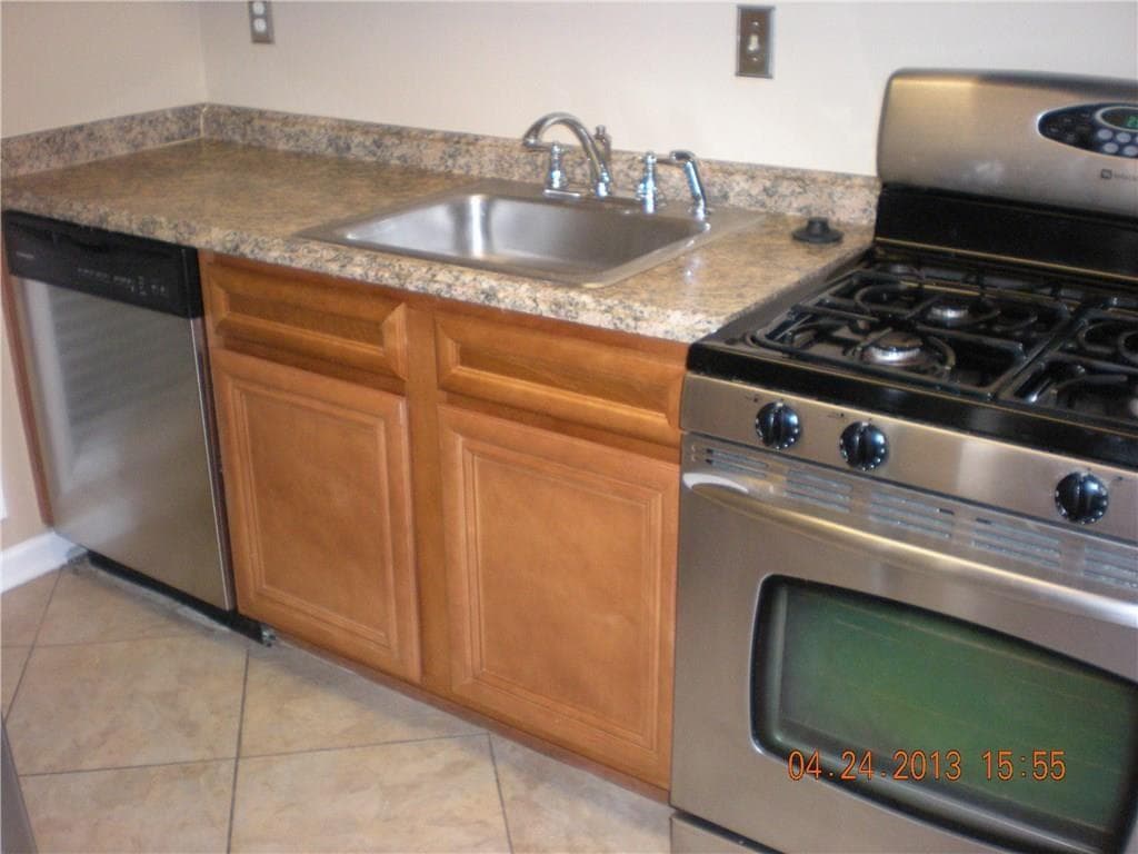 1 bedroom, 1 bathroom, 982 sq ft condominium for rent at 1010 Wynnes Ridge Circle, Marietta, GA 30067 for $1,575 a month — photo 9