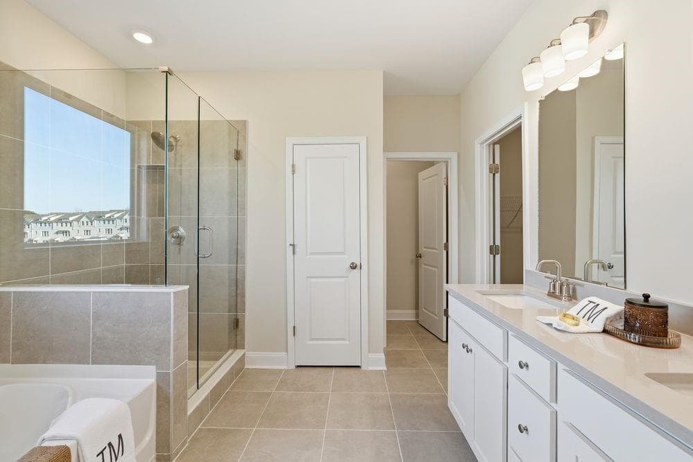 5 bedroom, 4 bathroom, 3,236 sq ft single family residence under contract at 2210 Dreycott Lane, Lawrenceville, GA 30043 — photo 4