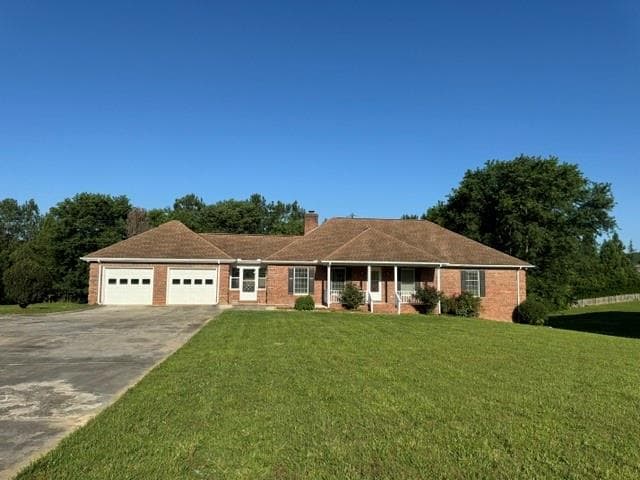 3 bedroom, 3 bathroom, 2,423 sq ft single family residence for rent at 5677 Bentley Road, Cumming, GA 30040 for $2,995 a month — photo 1 of 27
