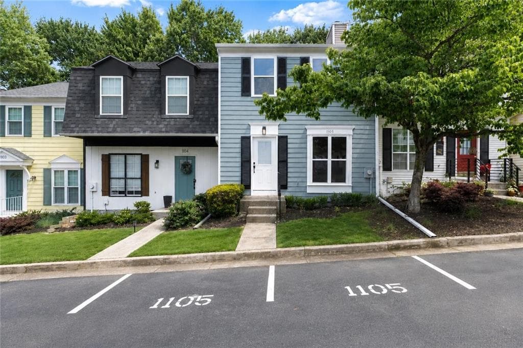 3 bedroom, 3 bathroom, 2,000 sq ft townhouse for rent at 1105 Wedgewood Way, Atlanta, GA 30350 for $2,695 a month — photo 1 of 20