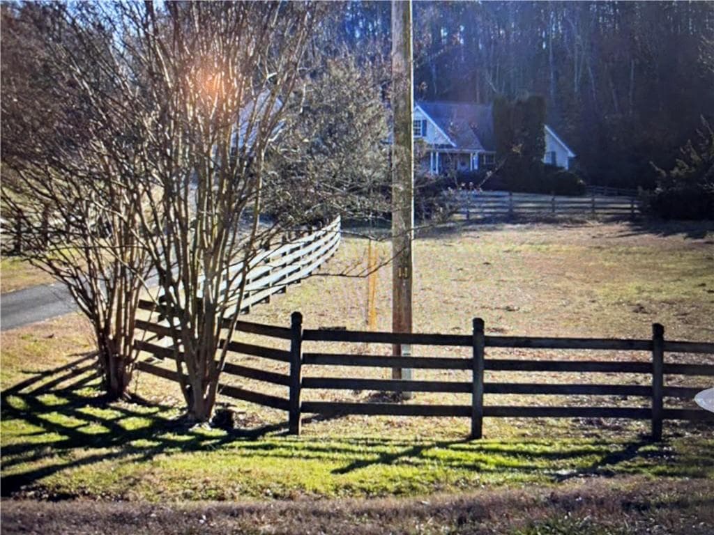 3 bedroom, 3 bathroom, 2,390 sq ft single family residence under contract at 500 Reeves Station Road, Calhoun, GA 30701