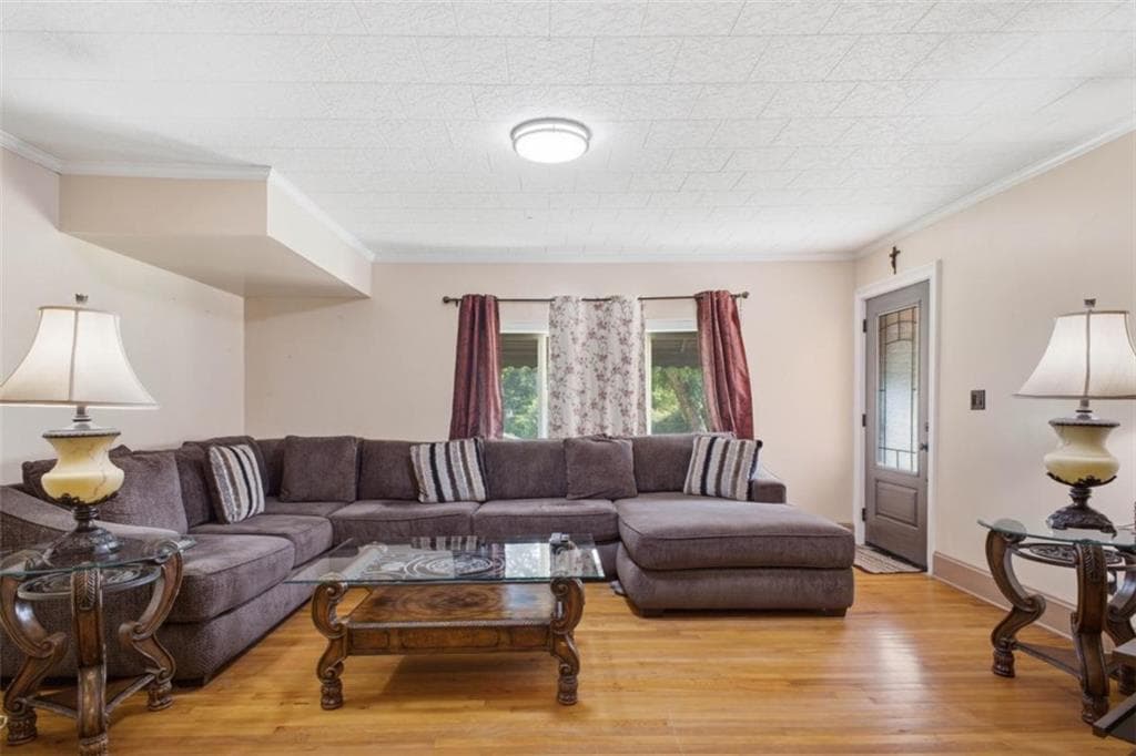 3 bedroom, 2 bathroom, 1,380 sq ft single family residence for sale at 318 Greenwood Avenue, Rome, GA 30165 — photo 5