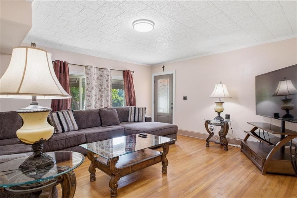 3 bedroom, 2 bathroom, 1,380 sq ft single family residence for sale at 318 Greenwood Avenue, Rome, GA 30165 — photo 9
