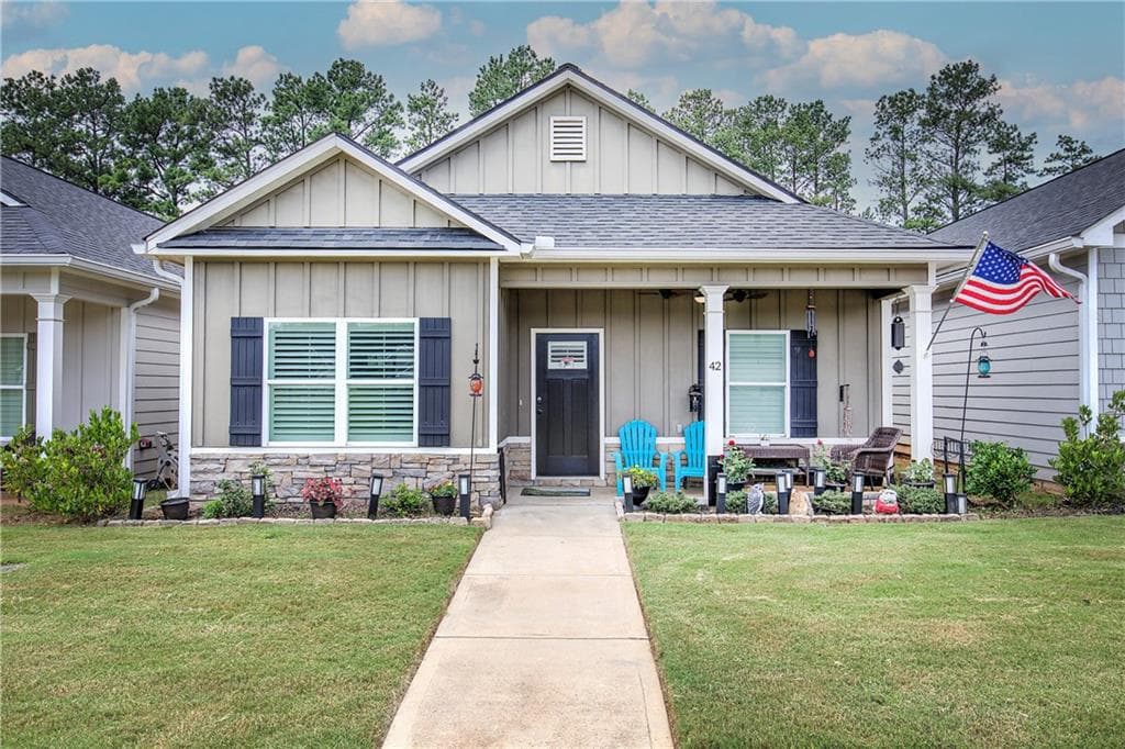 3 bedroom, 2 bathroom, 1,512 sq ft single family residence for sale at 42 Courtyard Lane, Cartersville, GA 30120 — photo 3