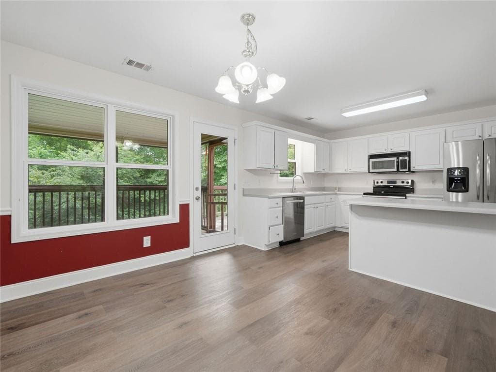 3 bedroom, 2 bathroom, 1,438 sq ft single family residence for rent at 166 Cove Hills Road, Jasper, GA 30143 for $2,275 a month — photo 8