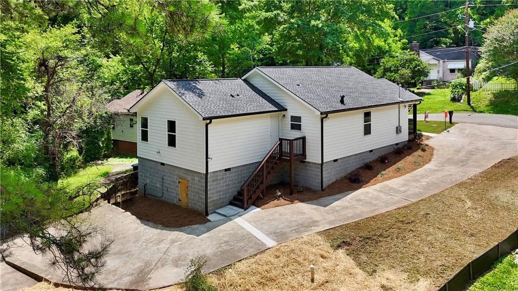 3 bedroom, 2 bathroom, 1,338 sq ft single family residence for sale at 10 Roseway Circle, Rome, GA 30161 — photo 4