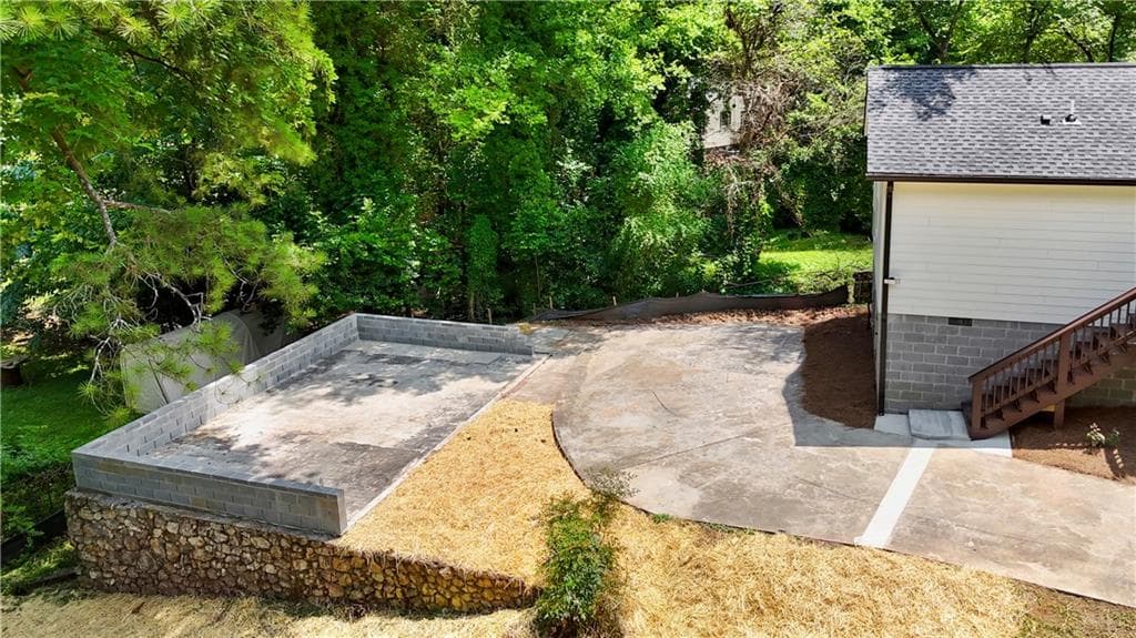 3 bedroom, 2 bathroom, 1,338 sq ft single family residence for sale at 10 Roseway Circle, Rome, GA 30161 — photo 5