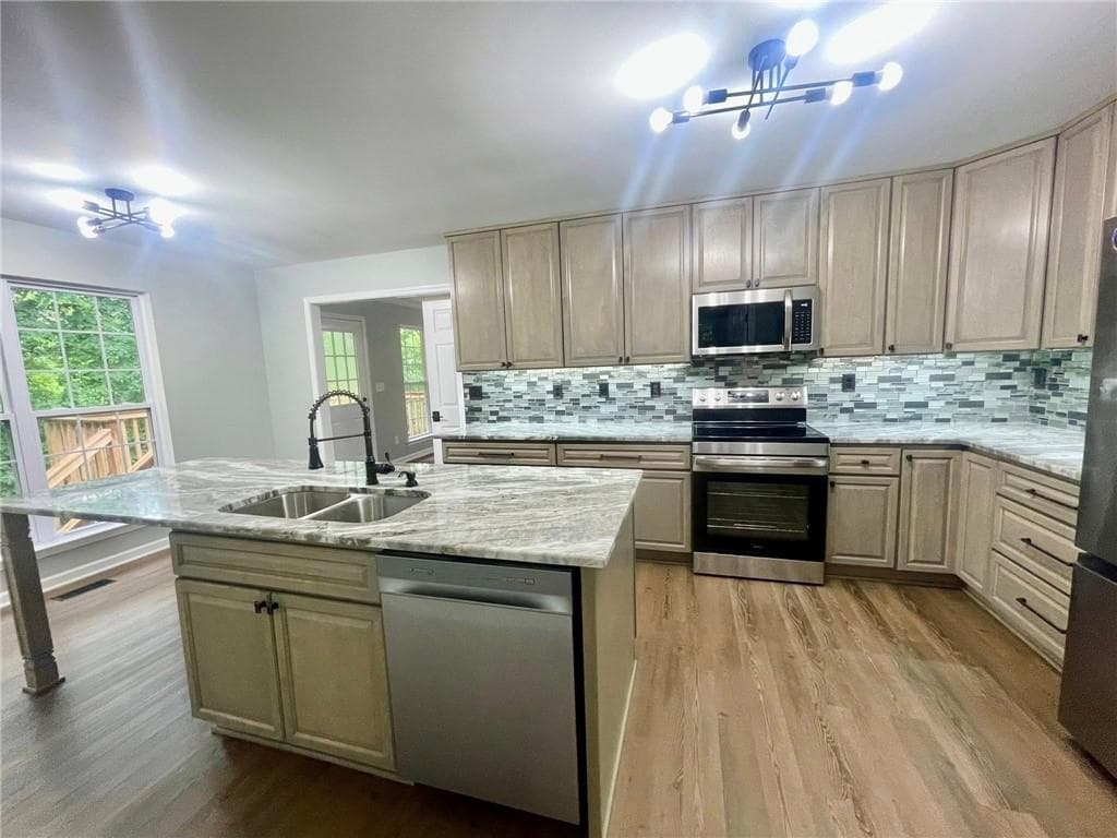 5 bedroom, 4 bathroom, 3,063 sq ft single family residence for sale at 197 Blacks Mill Court, Dawsonville, GA 30534 — photo 6