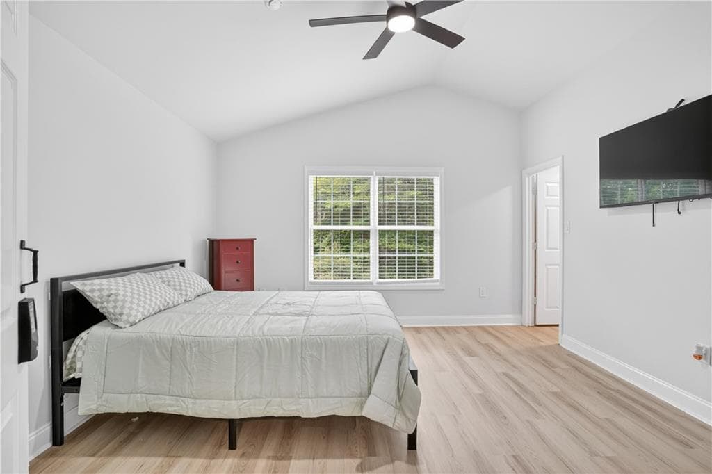 4 bedroom, 3 bathroom, 1,719 sq ft townhouse under contract at 312B LOUISE Lane B, Griffin, GA 30223 — photo 10