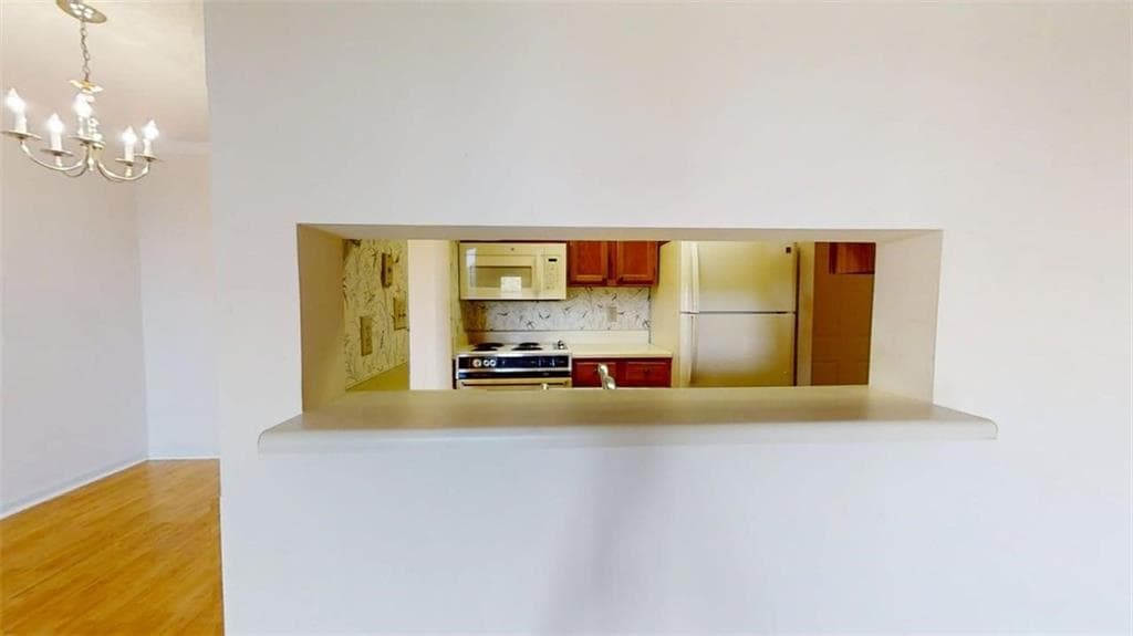 1 bedroom, 1 bathroom, 760 sq ft condominium for sale at 300 Johnson Ferry Road B607, Sandy Springs, GA 30328 — photo 6