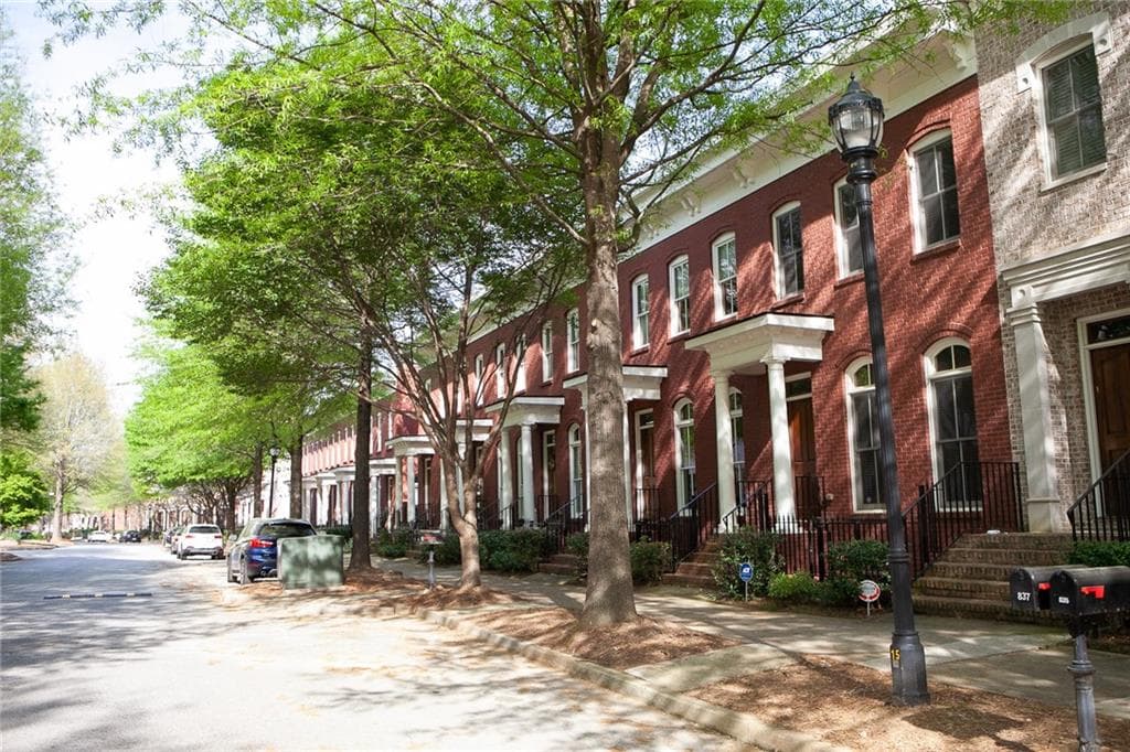 2 bedroom, 4 bathroom, 1,920 sq ft townhouse for rent at 839 Inman Village Parkway, Atlanta, GA 30307 for $4,100 a month — photo 2