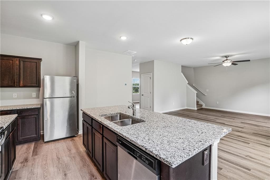 4 bedroom, 3 bathroom, 2,095 sq ft single family residence for sale at 27 Tabasco Cat Court, Cartersville, GA 30120 — photo 10