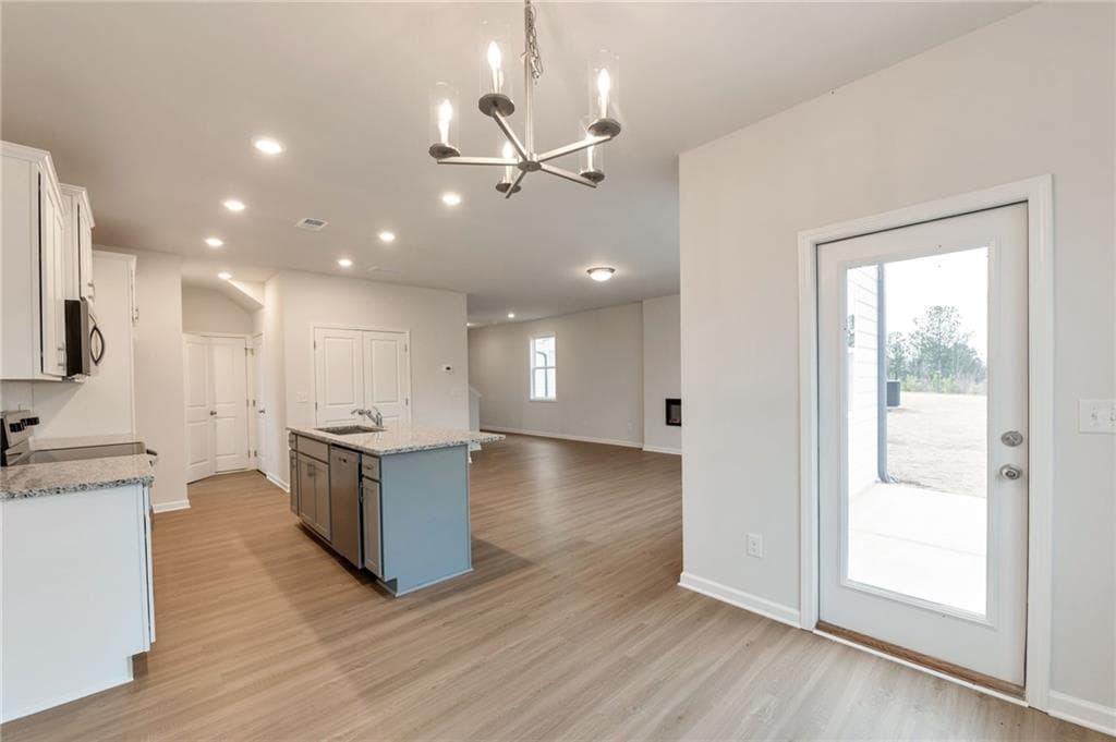 3 bedroom, 3 bathroom, 1,887 sq ft single family residence for sale at 160 Millers Lane, Calhoun, GA 30701 — photo 7