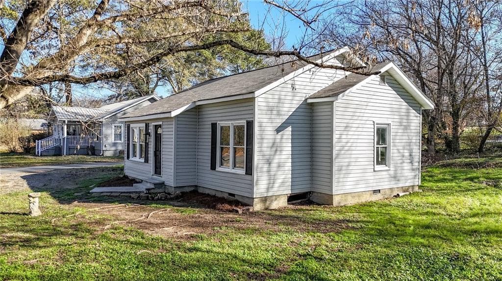 3 bedroom, 1 bathroom, 870 sq ft single family residence under contract at 562 Highland Avenue, Summerville, GA 30747 — photo 2