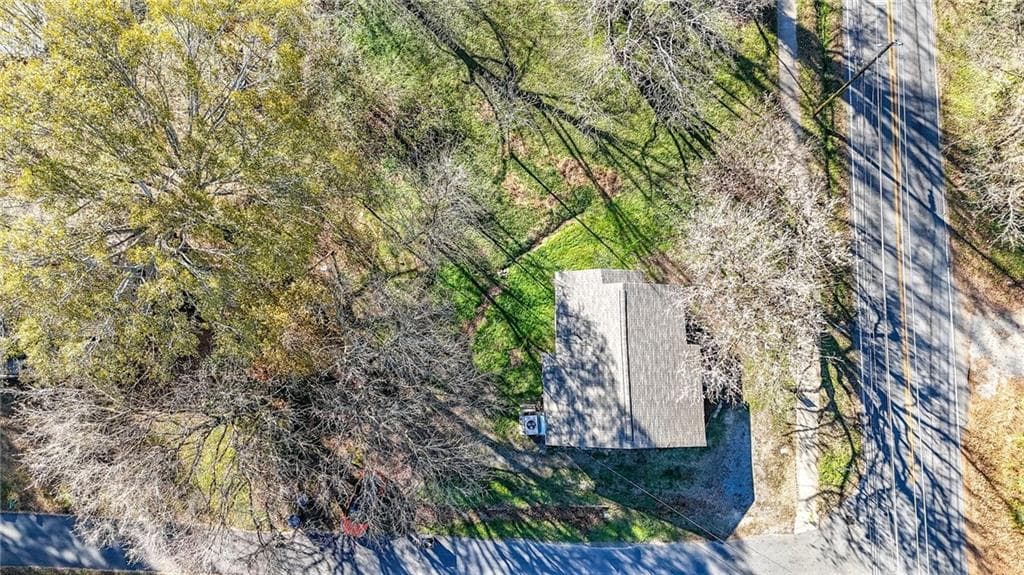 3 bedroom, 1 bathroom, 870 sq ft single family residence under contract at 562 Highland Avenue, Summerville, GA 30747 — photo 8