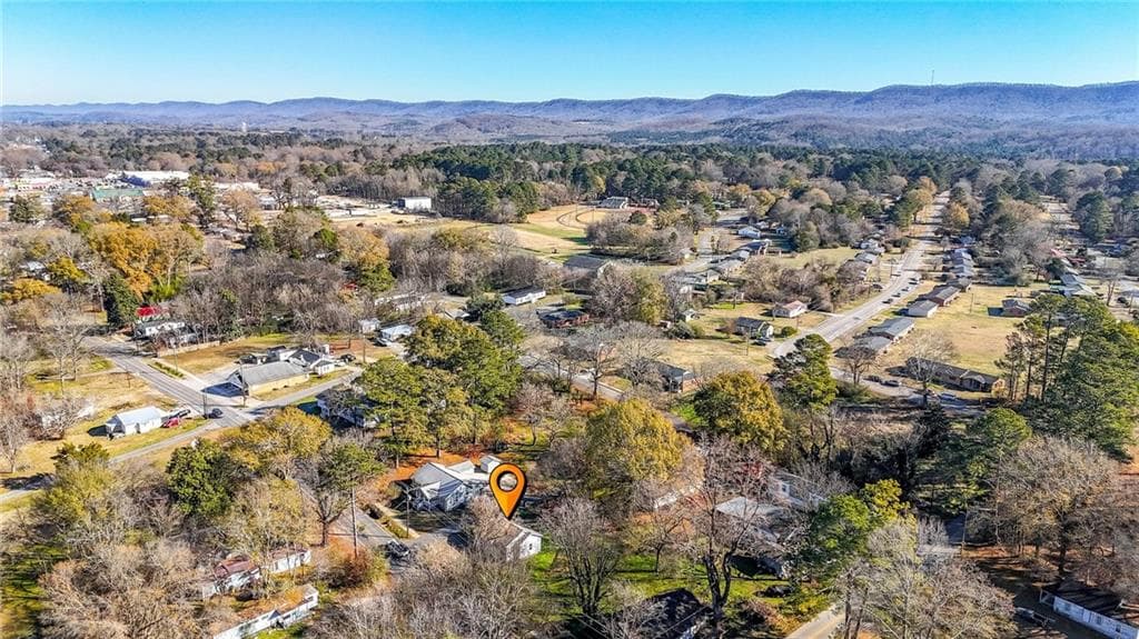 3 bedroom, 1 bathroom, 870 sq ft single family residence under contract at 562 Highland Avenue, Summerville, GA 30747 — photo 9