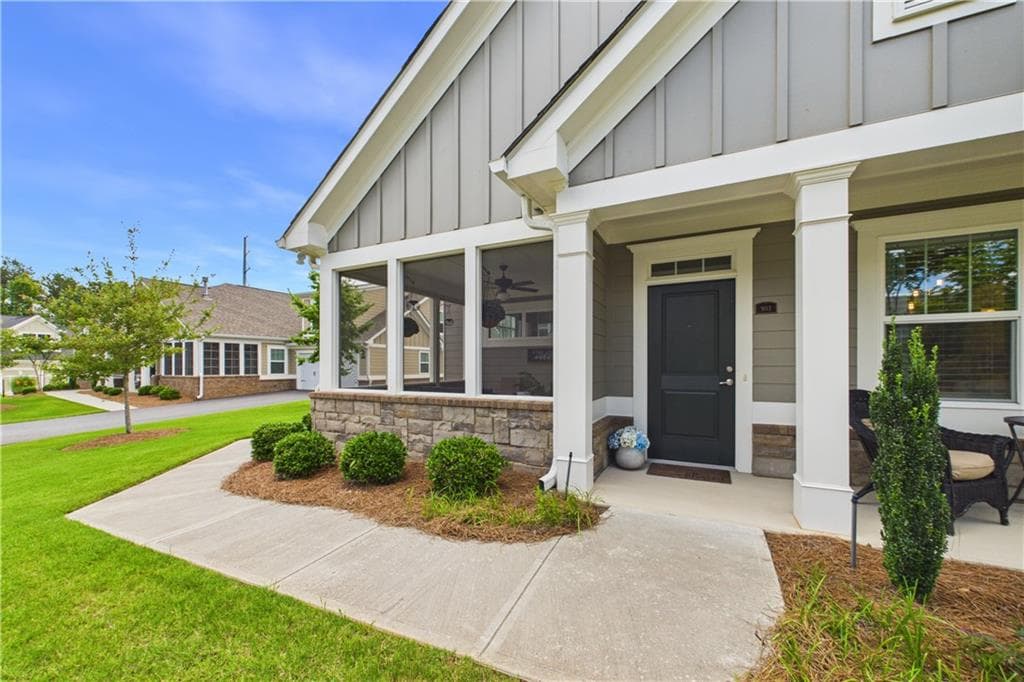 3 bedroom, 3 bathroom, 2,001 sq ft condominium under contract at 903 Lexington Green Pines, Cumming, GA 30040 — photo 4