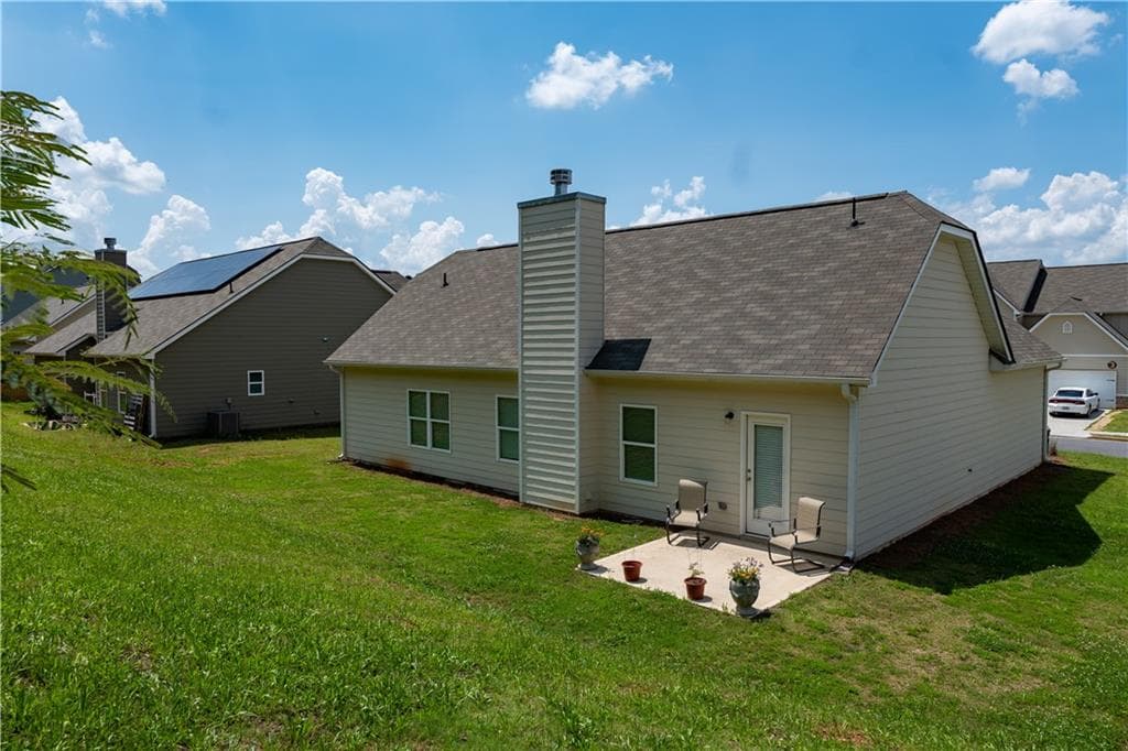3 bedroom, 2 bathroom, 1,643 sq ft single family residence for sale at 46 Roundabout Lane, Adairsville, GA 30103 — photo 2