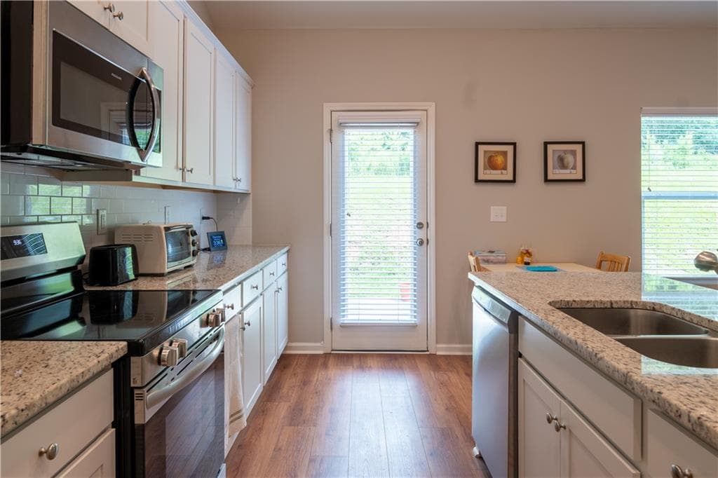 3 bedroom, 2 bathroom, 1,643 sq ft single family residence for sale at 46 Roundabout Lane, Adairsville, GA 30103 — photo 7