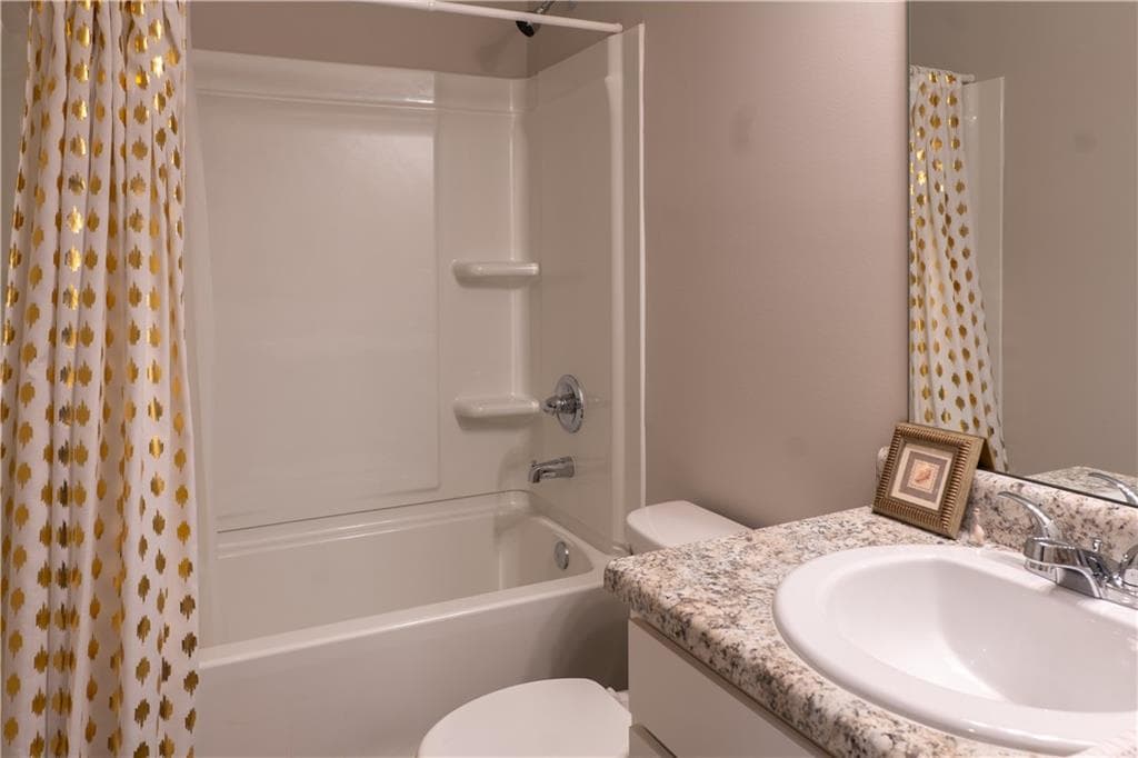 3 bedroom, 2 bathroom, 1,643 sq ft single family residence for sale at 46 Roundabout Lane, Adairsville, GA 30103 — photo 9