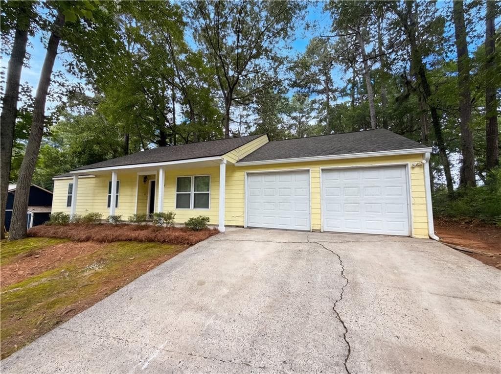 3 bedroom, 2 bathroom, 1,412 sq ft single family residence for sale at 85 Hartley Woods Drive, Kennesaw, GA 30144 — photo 1 of 13