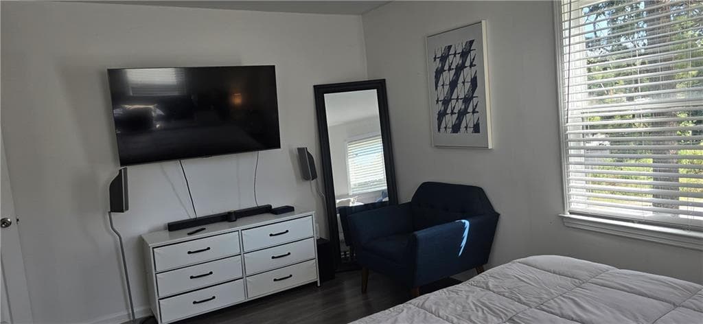 2 bedroom, 1 bathroom, 960 sq ft single family residence for rent at 606 W Lake Avenue, Atlanta, GA 30318 for $1,550 a month — photo 8