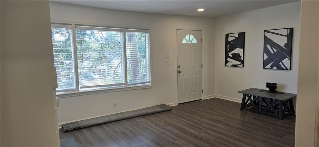 2 bedroom, 1 bathroom, 960 sq ft single family residence for rent at 606 W Lake Avenue, Atlanta, GA 30318 for $1,550 a month — photo 10