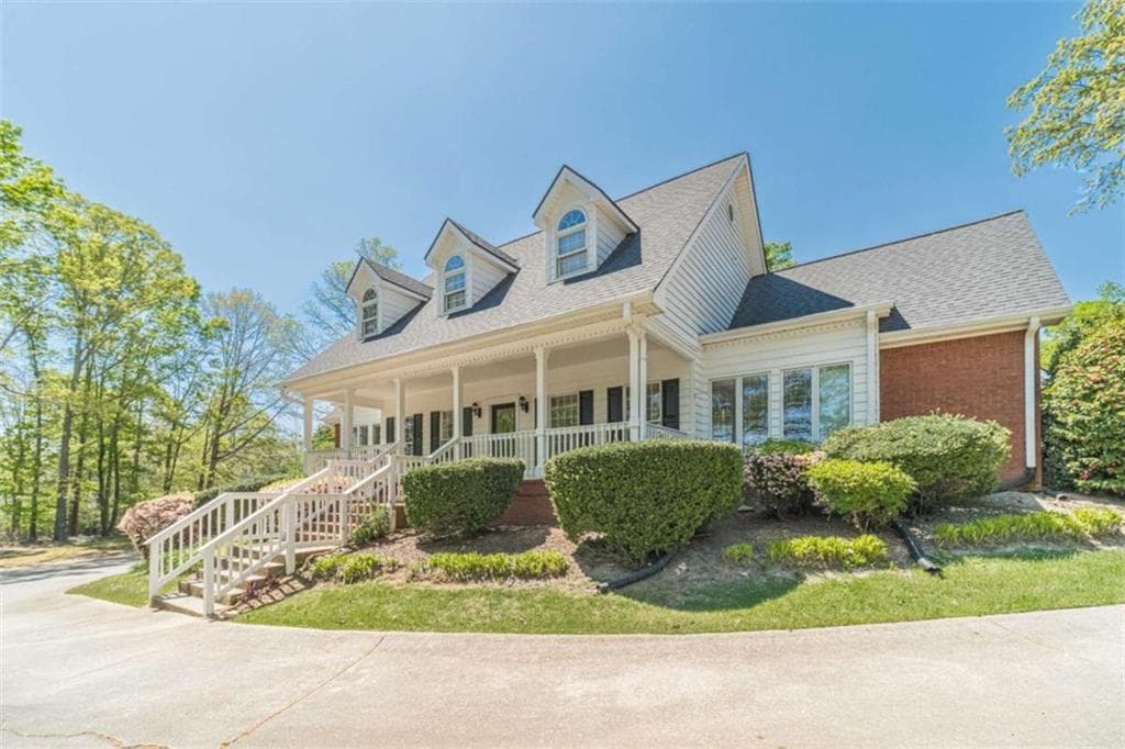 4 bedroom, 4 bathroom, 4,992 sq ft single family residence for rent at 1925 Jesse Cronic Road, Braselton, GA 30517 for $3,500 a month — photo 2
