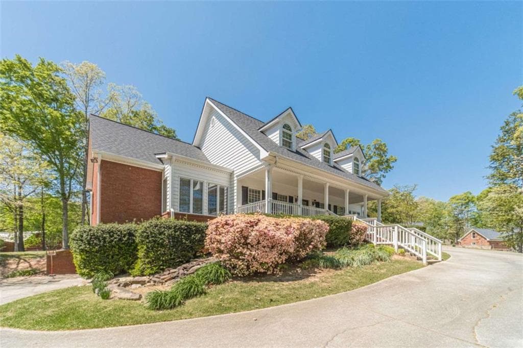 4 bedroom, 4 bathroom, 4,992 sq ft single family residence for rent at 1925 Jesse Cronic Road, Braselton, GA 30517 for $3,500 a month — photo 6