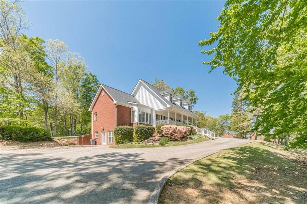 4 bedroom, 4 bathroom, 4,992 sq ft single family residence for rent at 1925 Jesse Cronic Road, Braselton, GA 30517 for $3,500 a month — photo 7