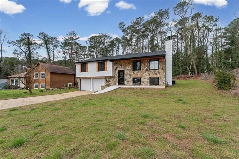 4 bedroom, 3 bathroom, 2,044 sq ft single family residence under contract at 5191 Stone Trace, Stone Mountain, GA 30083 — photo 2