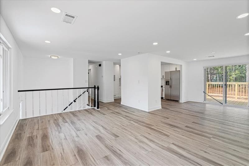 4 bedroom, 3 bathroom, 2,044 sq ft single family residence under contract at 5191 Stone Trace, Stone Mountain, GA 30083 — photo 5