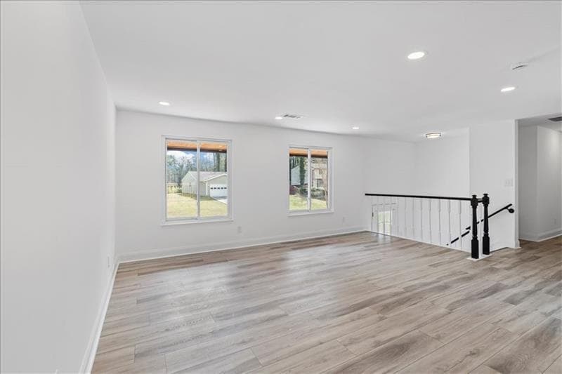 4 bedroom, 3 bathroom, 2,044 sq ft single family residence under contract at 5191 Stone Trace, Stone Mountain, GA 30083 — photo 6
