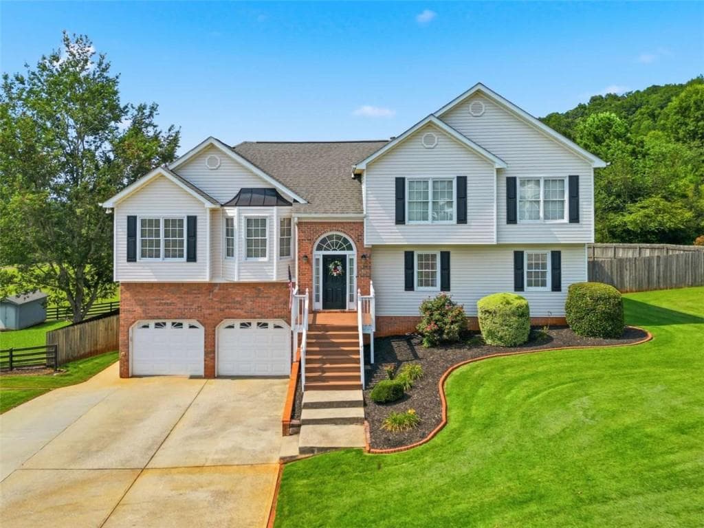 4 bedroom, 3 bathroom, 2,380 sq ft single family residence for sale at 6 Cain Drive, Cartersville, GA 30121 — photo 1 of 58
