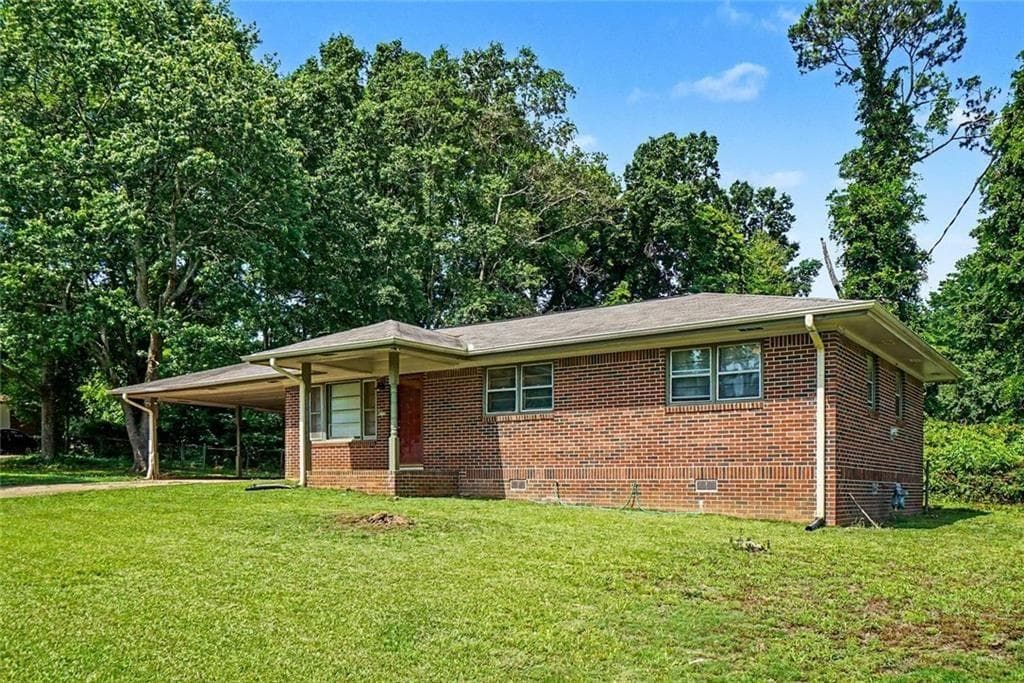 3 bedroom, 2 bathroom, 1,075 sq ft single family residence sold at 5900 Pendley Court, Mableton, GA 30126
