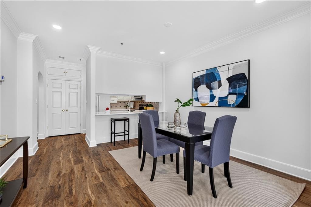 2 bedroom, 2 bathroom, 1,323 sq ft condominium for sale at 2499 Peachtree Road 508, Atlanta, GA 30305 — photo 10