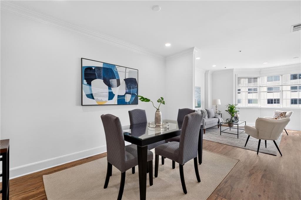 2 bedroom, 2 bathroom, 1,323 sq ft condominium for sale at 2499 Peachtree Road 508, Atlanta, GA 30305 — photo 1 of 50