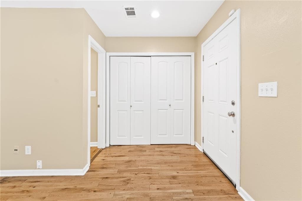 3 bedroom, 3 bathroom, 1,192 sq ft townhouse for rent at 2266 Oak Glenn Circle, Duluth, GA 30096 for $2,000 a month — photo 6