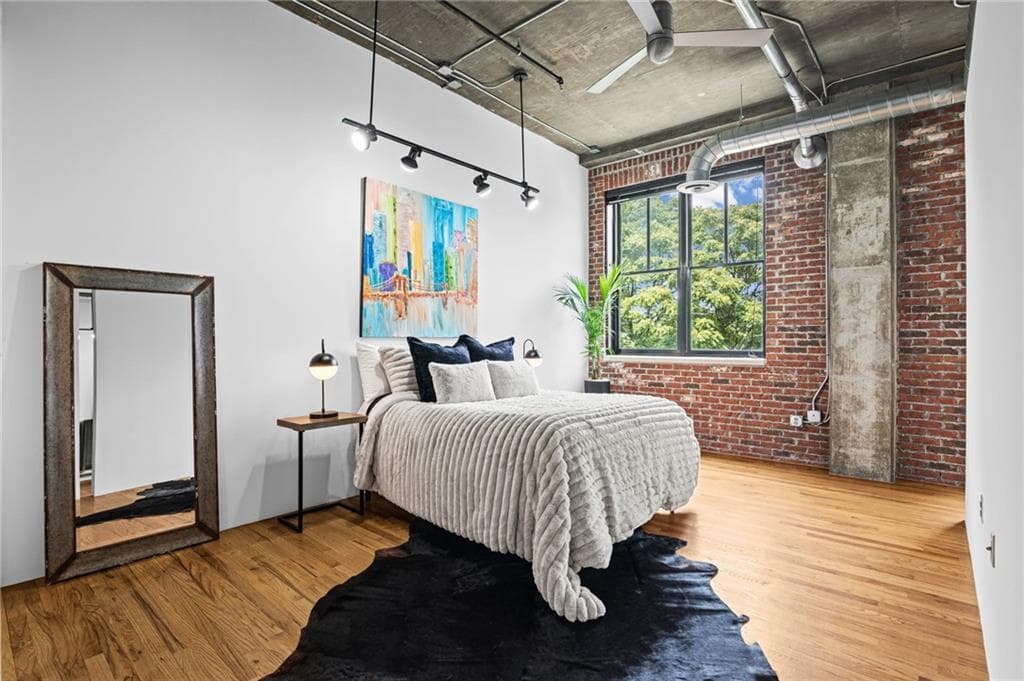 1 bedroom, 1 bathroom, 1,080 sq ft condominium for sale at 3235 Roswell Road 620, Atlanta, GA 30305 — photo 8