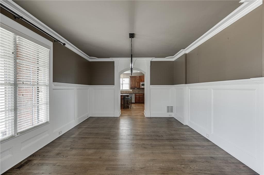 6 bedroom, 6 bathroom single family residence for rent at 4612 Grandview Parkway, Flowery Branch, GA 30542 for $4,990 a month — photo 3