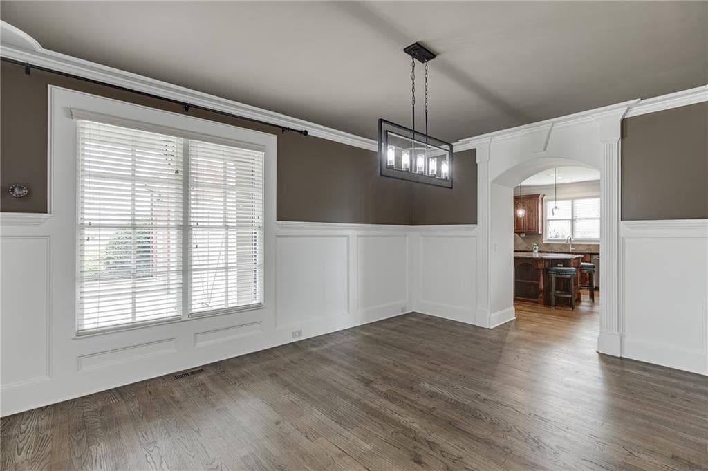 6 bedroom, 6 bathroom single family residence for rent at 4612 Grandview Parkway, Flowery Branch, GA 30542 for $4,990 a month — photo 4