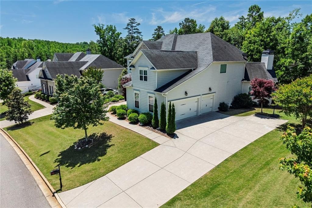 5 bedroom, 5 bathroom, 6,069 sq ft single family residence for sale at 6525 Canyon Cove, Cumming, GA 30028 — photo 5