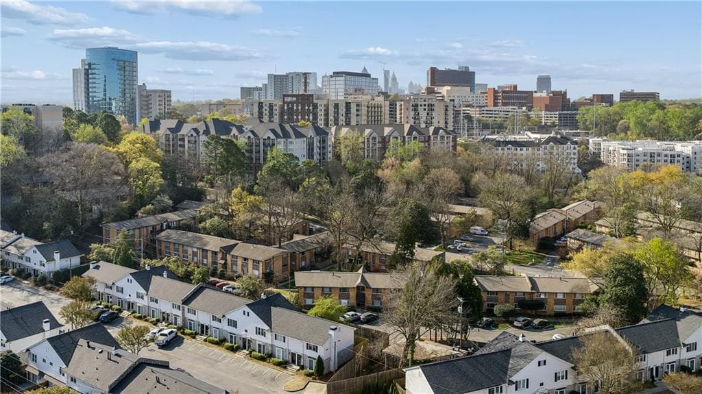2 bedroom, 2 bathroom, 1,084 sq ft condominium sold at 115 Biscayne Drive F6, Atlanta, GA 30309