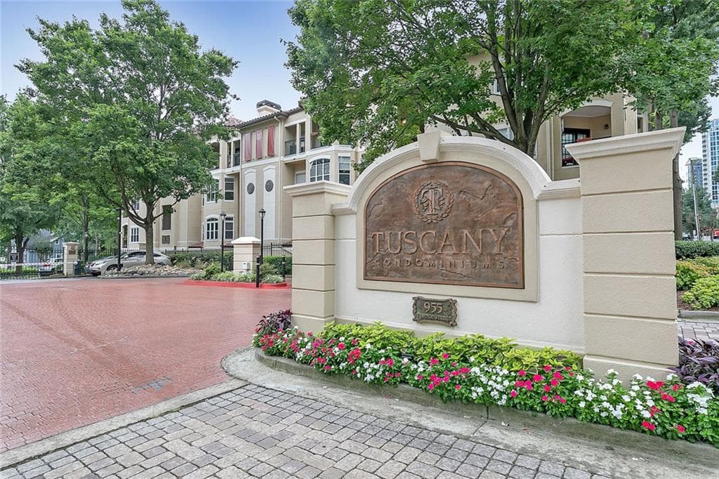 1 bedroom, 1 bathroom, 697 sq ft condominium for sale at 955 Juniper Street 2317, Atlanta, GA 30309 — photo 2