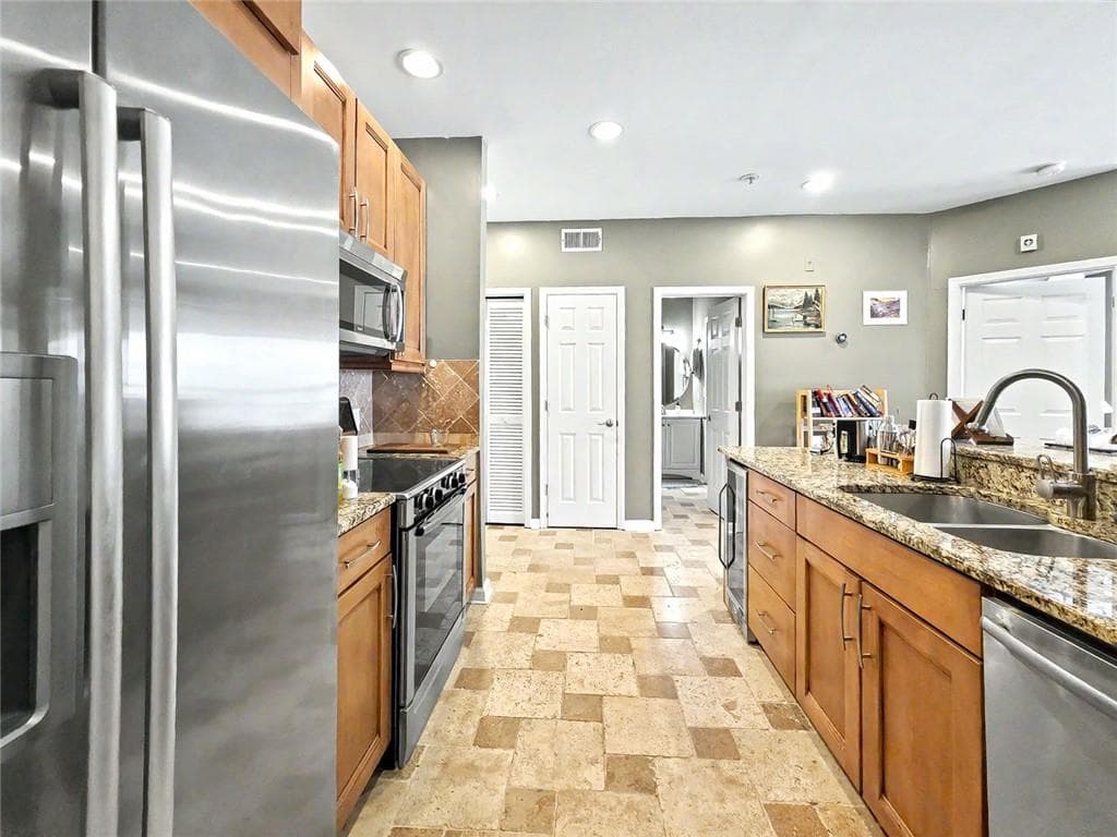 1 bedroom, 1 bathroom, 697 sq ft condominium for sale at 955 Juniper Street 2317, Atlanta, GA 30309 — photo 8