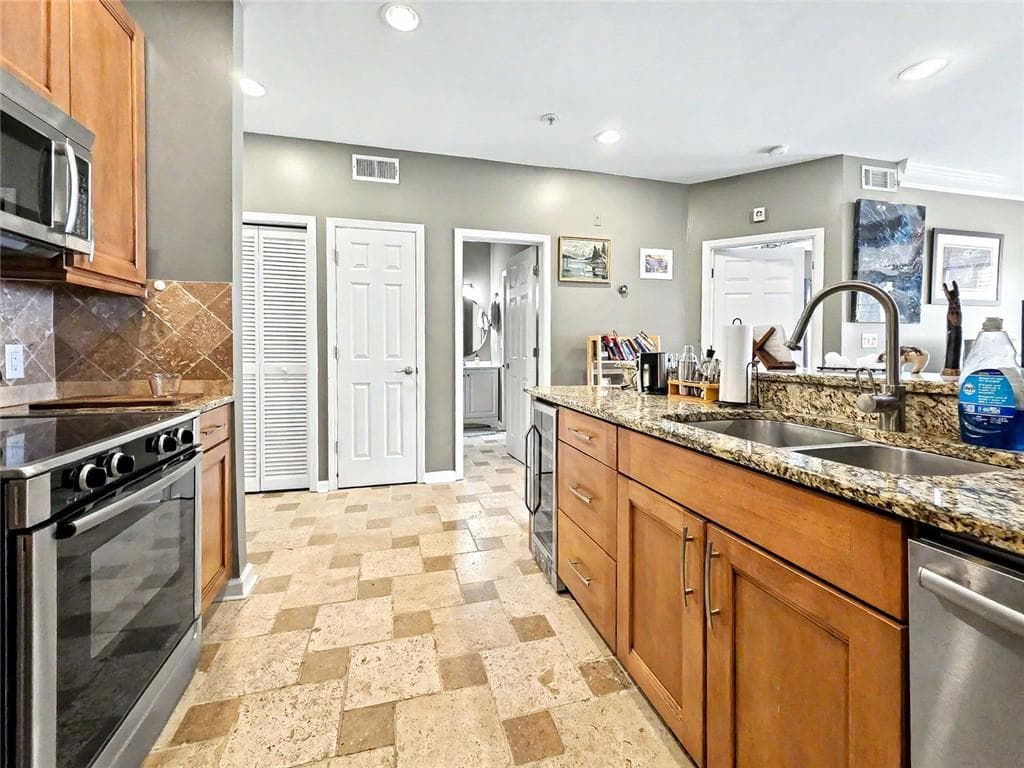 1 bedroom, 1 bathroom, 697 sq ft condominium for sale at 955 Juniper Street 2317, Atlanta, GA 30309 — photo 10
