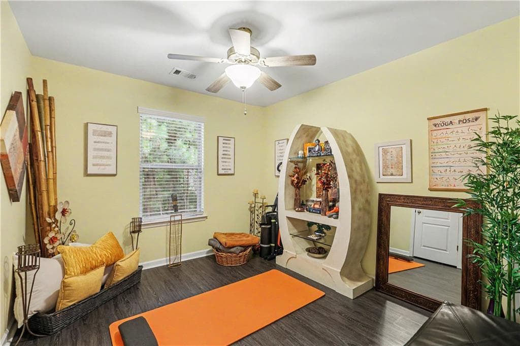3 bedroom, 3 bathroom, 1,968 sq ft townhouse for sale at 5563 Radford Loop, Fairburn, GA 30213 — photo 7