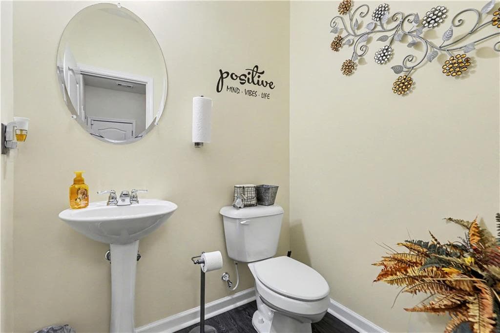 3 bedroom, 3 bathroom, 1,968 sq ft townhouse for sale at 5563 Radford Loop, Fairburn, GA 30213 — photo 9